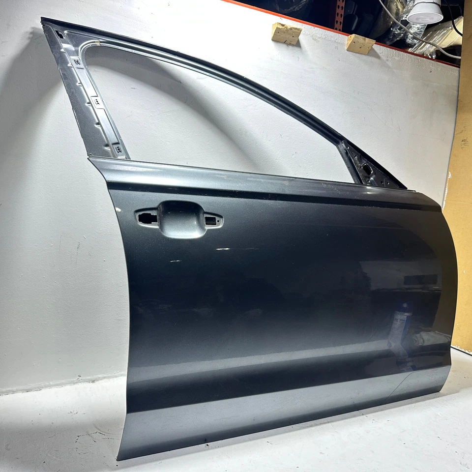 AUDI S6 2013-2018 PANEL DE CUBIERTA DE LA PUERTA DEL LADO DEL PASAJERO DELANTERO DERECHO *Z7S* OEM Foto 4 de 4