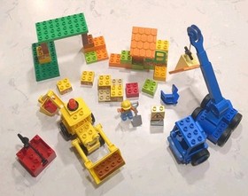 LEGO 3297 - DUPLO: Bob The Builder: Scoop and Lofty at the Building Yard - 2005
