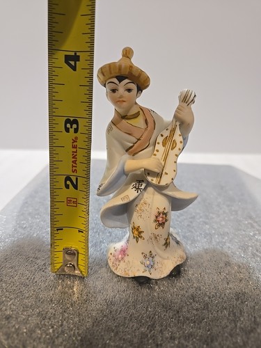 Vintage 4" Lefton Japan Porcelain Figurine KW1701  w/ Original Sticker - Picture 7 of 8