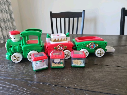 Vintage Fisher-Price Peek-a-Blocks Press & Go CHRISTMAS Train & 3 Blocks 2004