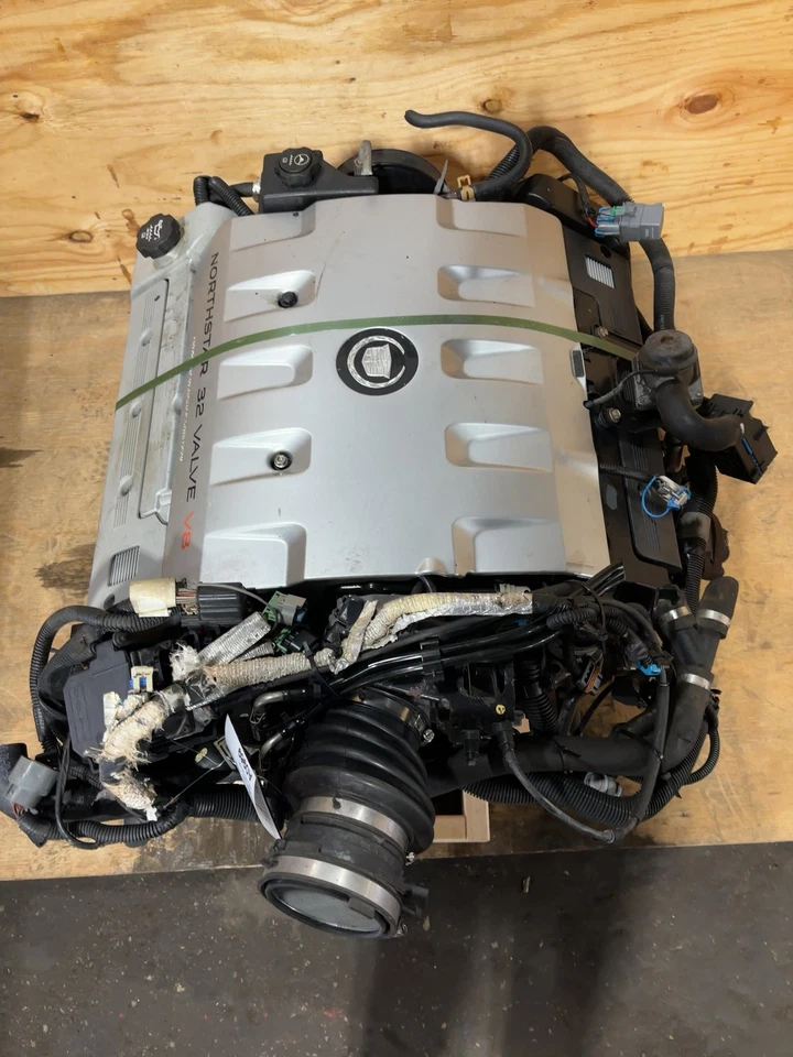 00 01 02 CADILLAC DEVILLE Conjunto de motor/motor (4,6 l) Vin Y (8º dígito) Foto 3 de 4