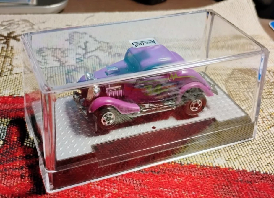 Hot Wheels Ford 1934 Vehicle Year Vintage Manufacture Diecast Cars