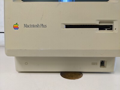 Vintage Apple Macintosh Plus 1Mb Model M0001A *Powers ON! | eBay
