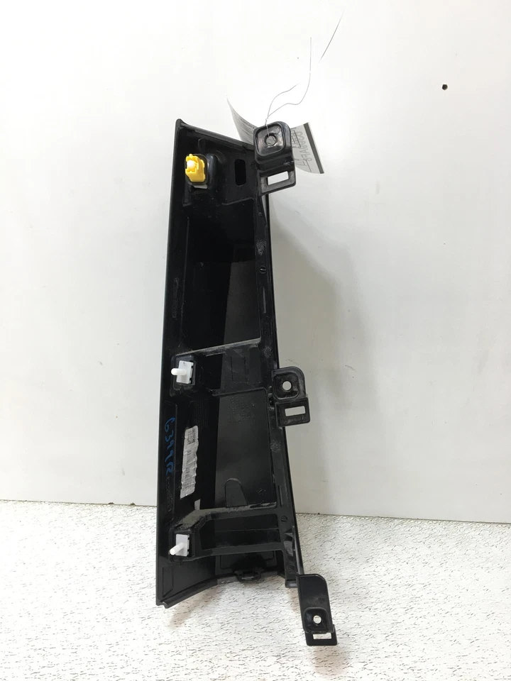 19 CHEVY/GMC SUBURBAN 1500 SERIES D Pillar Rh Trim Satin Steel Metallic Foto 3 de 3