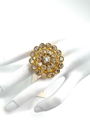 Clara Kasavina gold tone round shape ring with crystals