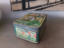 Boite  en tôle litho biscuits Olibet , établissements Vinatié  ( rugby )