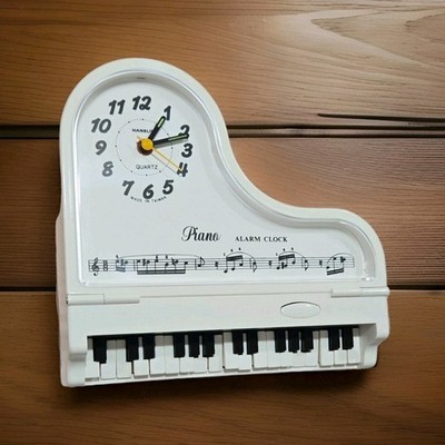 Hansul Grand Piano Shaped White Analog Alarm Clock Quartz Music Theme Plastic