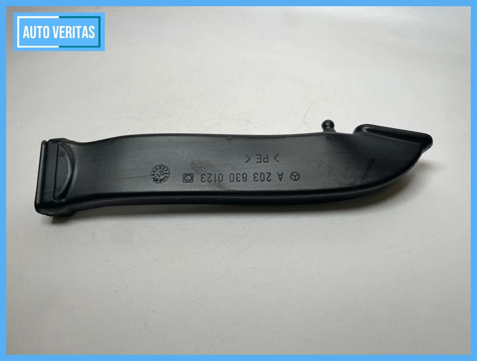 Original Mercedes-Benz C-Class (W203) Ventilation channel Links A2038300123 - Image 3 of 4