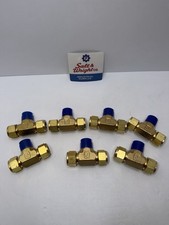 Lot of 7 Parker A-Lok 10MBT8N-B Brass 5/8” Tube x 5/8” Tube x 1/2” MNPT Tee