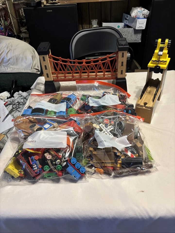 Lote de carros, pistas e extras Thomas And Friends - Imagem 3 de 4