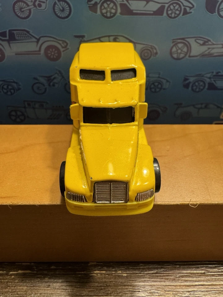 De colección Hot Wheels Kenworth Big Rig 76 Big Rig Casi Como Nuevo Pared Negra Foto 4 de 4