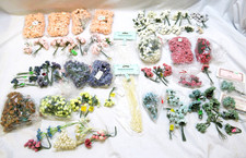 VTG LARGE LOT OF ARTIFICIAL MINI FLOWERS FLORAL SILK VARIOUS SIZES/COLORS