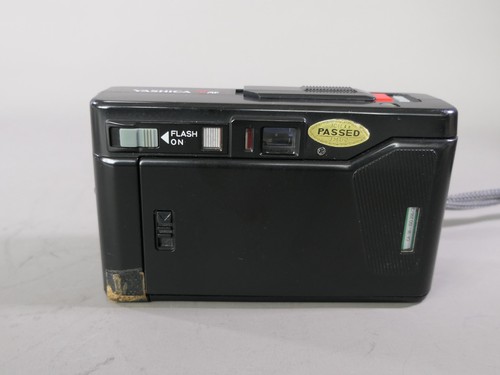 Yashica T AF 35mm Film Point and Shoot AF Camera Carl Zeiss 35/3.5 Tessar Lens | - Picture 6 of 17