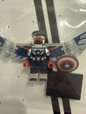 LEGO MINIFIGURES: Marvel Studios Captain Amer...