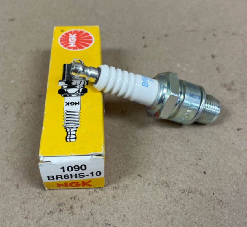New NGK 1090 BR6HS-10 Spark Plug