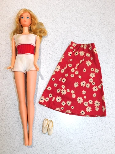 Barbie:  VINTAGE 1974 FREE MOVING BARBIE Doll!