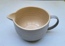 Le Creuset Batter Bowl - 2 Qt - Myst Grey - New Seconds