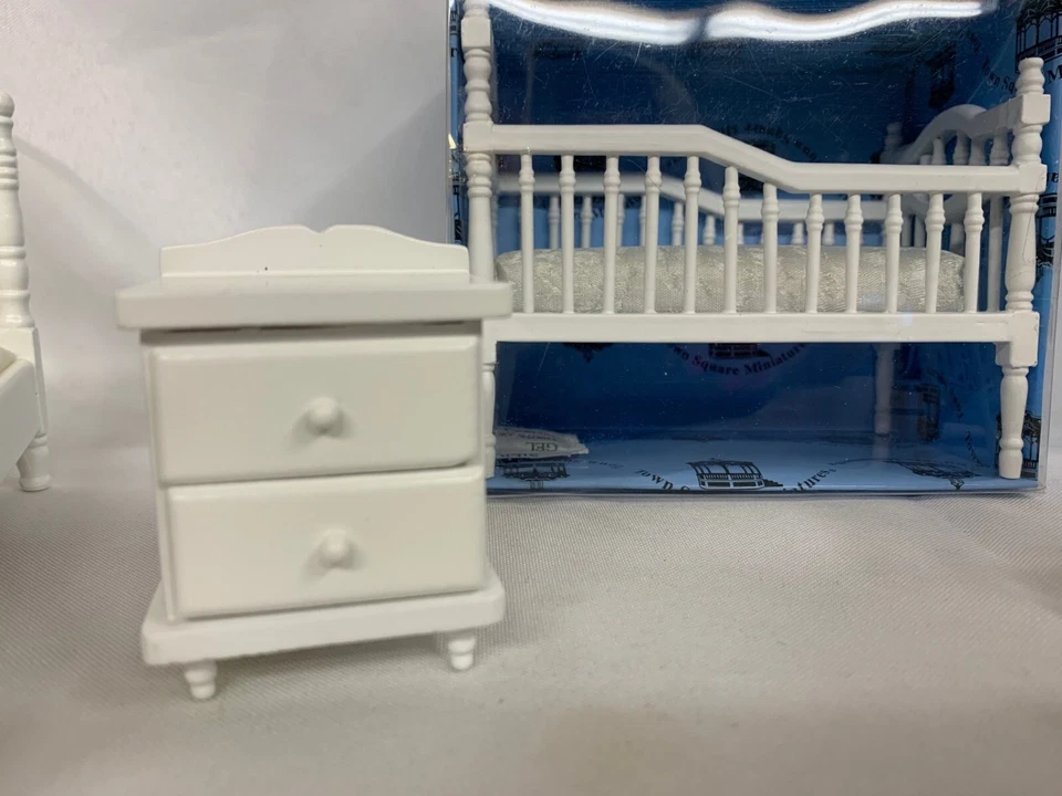 Vintage Miniatures 6 Piece White Childs Room Furniture Set 1:12 - Image 4 of 4