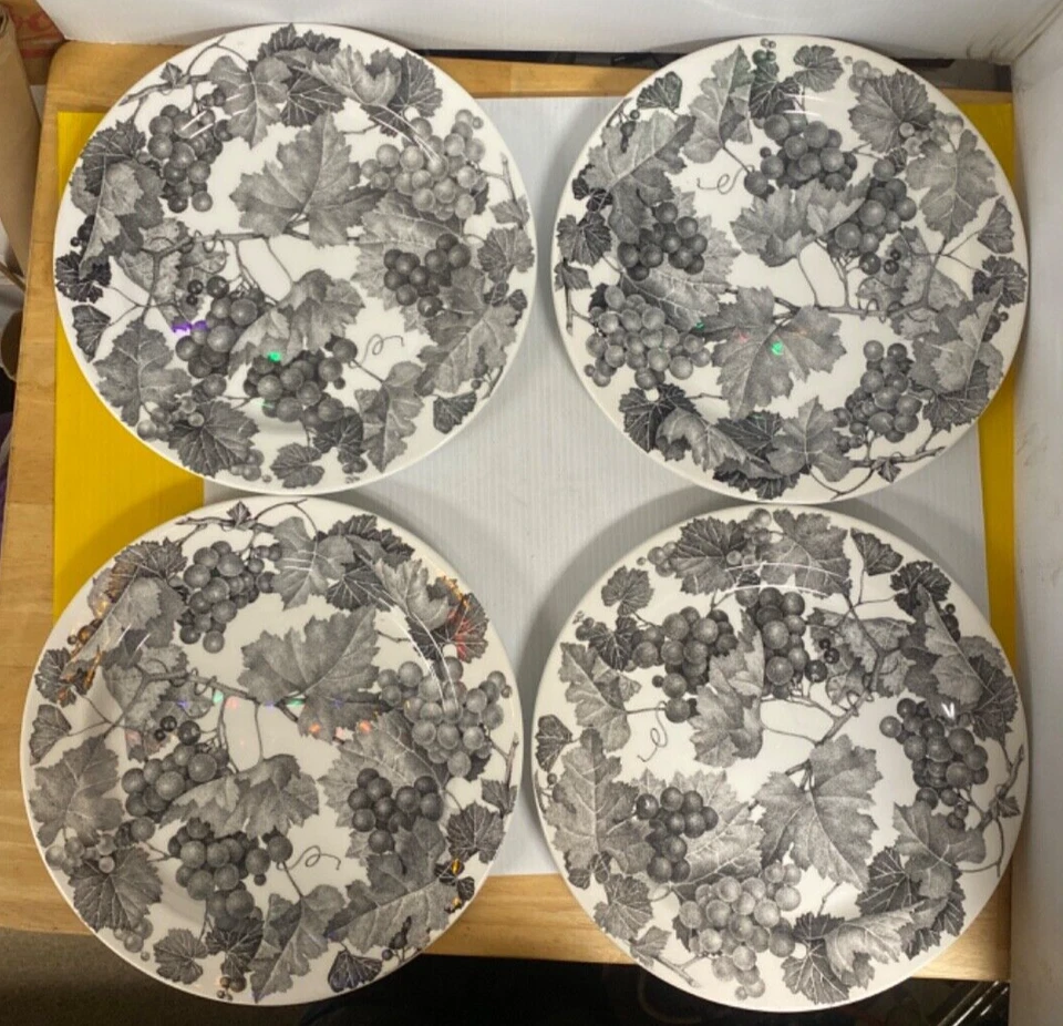 Juego de 8 Placas Cuadrifoglio Caja y Barril Negro, Blanco Hecho en Italia Foto 2 de 4