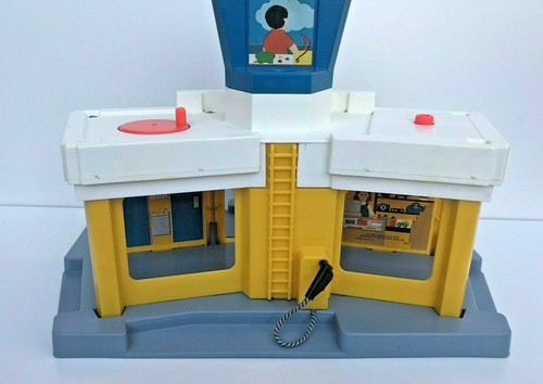 Vintage Fisher Price Little People Airport Vintage 1980 Toy Made in U.S.A Xmas - Picture 7 of 12