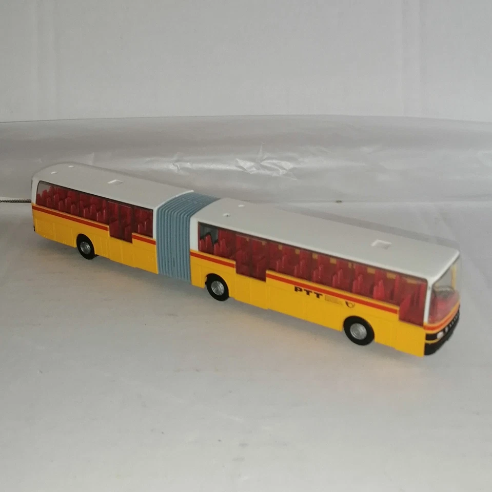 AUTOBUS KASSBOHRER SETRA S221 HERPA 1/87 NO BOX - Immagine 2 di 3