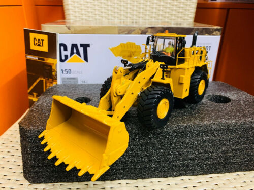 Caterpillar Cat 988K Wheel Loader 1/50 Scale Model By DieCast Masters DM85901 - Picture 4 of 8