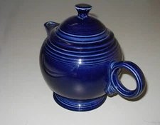 FIESTA Large 44 Oz Tea Pot Cobalt Blue Homer Laughlin Company