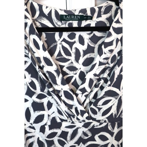 Lauren Ralph Lauren Gray and White Wrap Dress 3/4 Sleeve Ruched Midi 10P Petite - Picture 5 of 7