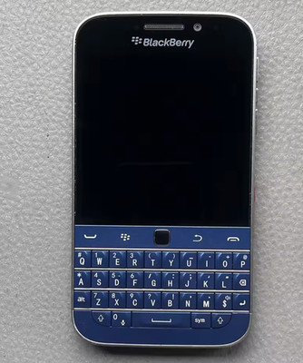 BlackBerry Classic Q20 SQC100-4 Unlocked 4G LTE Retro 16GB QWERTY Smartphone
