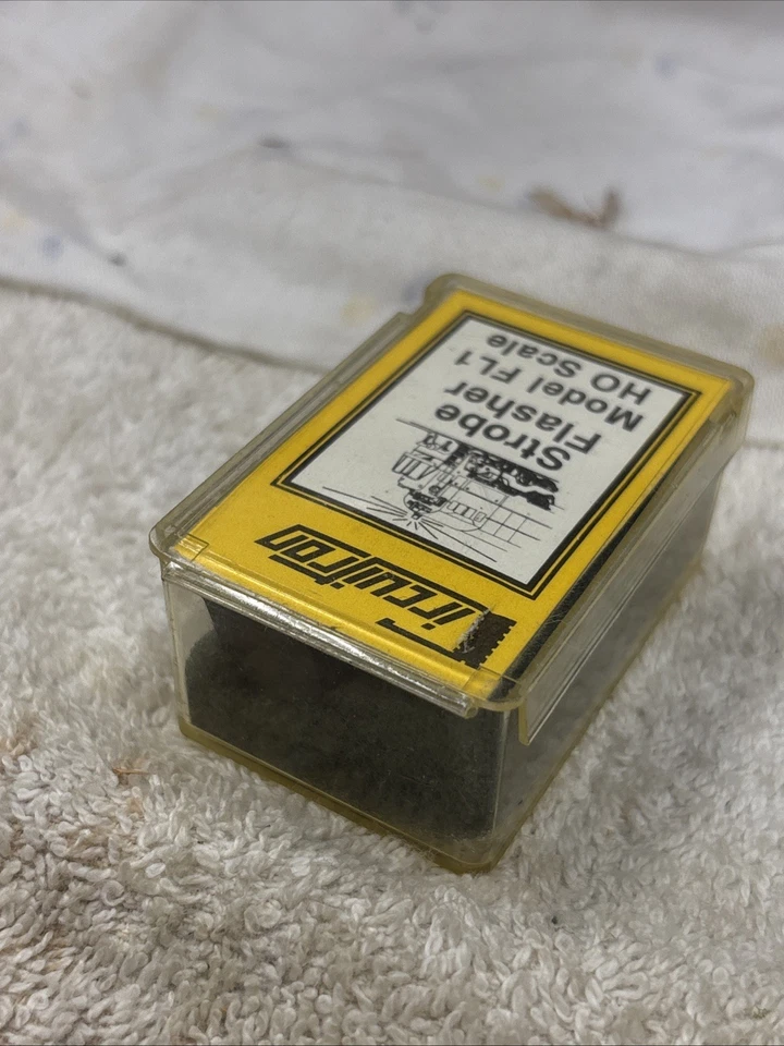 HO Circuitron HO  FL-1 Strobe Flasher New  opened for photos LOWER PRICE - Image 3 of 4