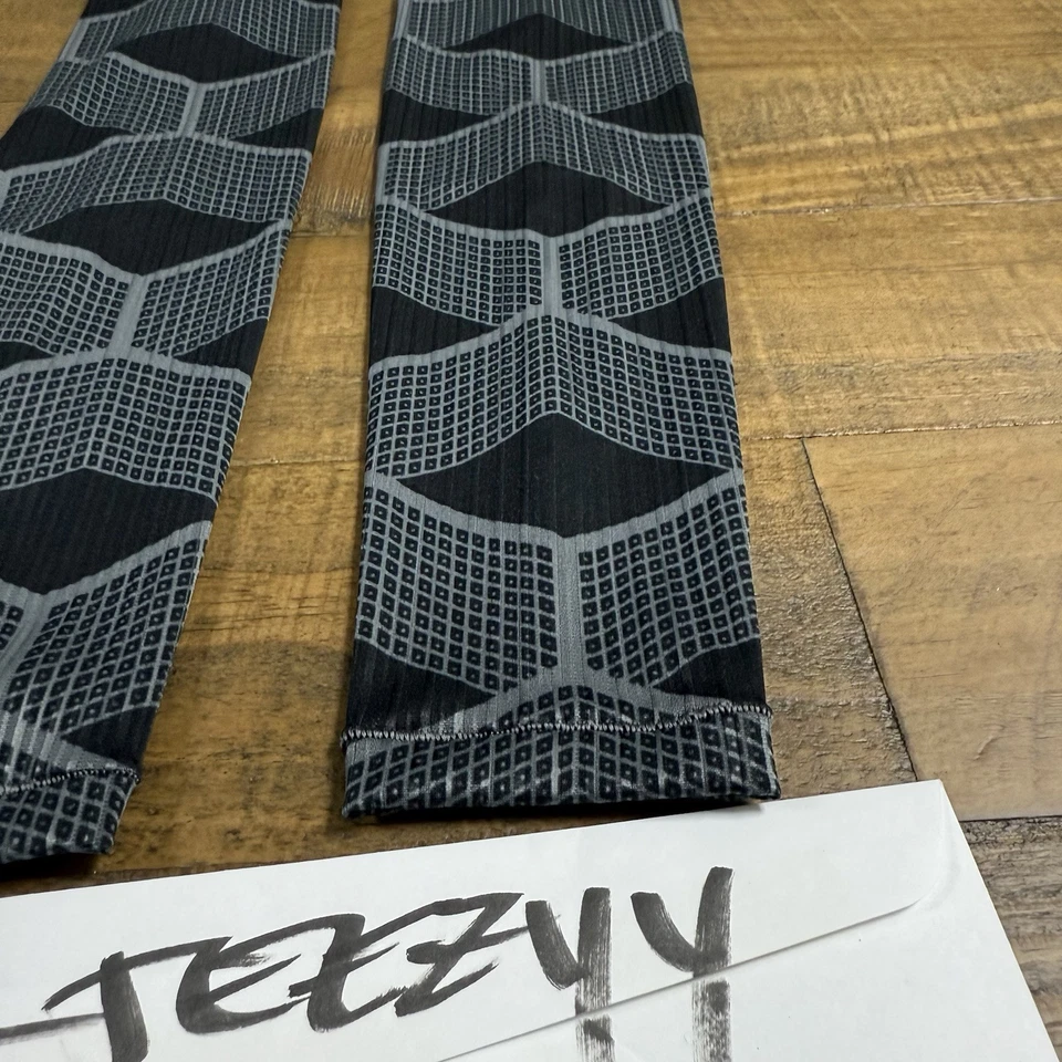 RARE Size L Nike Pro Elite Olympic Team Kenya Arm Sleeves CK3474-001 Made In USA - Image 2 of 4