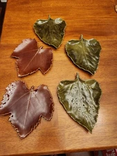 Crate And Barrel Set Of 5 Leaf Shaped Appetizer Plates 6”