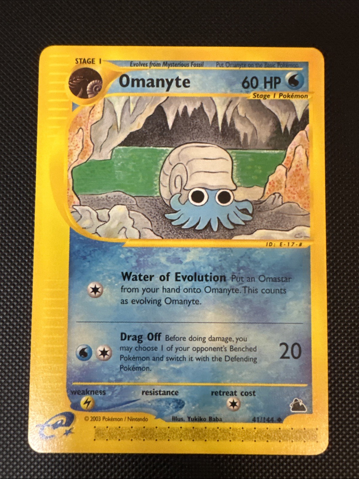 Omanyte 41/144 Skyridge Regular Pokemon Near Mint S612