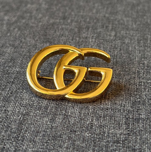 Gucci GG Logo Pin Minimalist Gold Tone Brooch Double G Designer Luxury Statement