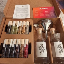DO YOUR GIN DIY Gin-Making Infusion Kit Cocktail Bartender 12 Botanicals NEW 