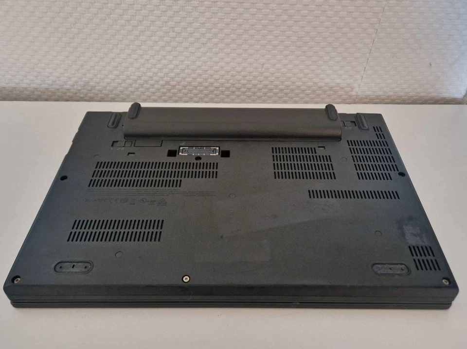 Lenovo ThinkPad X270 · i5-6200U · 8GB · 240GB, photo 4 of 5