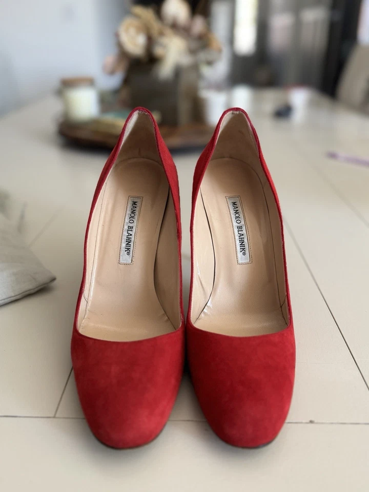 Manolo Blahnik Mujer Rojo Gamuza Tacones Nunca Usados Talla 39 1/2 Incldg Bolsa Antipolvo Foto 2 de 3