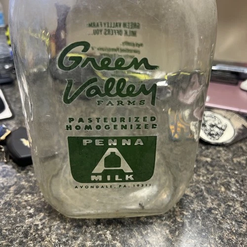 Green Valley Farm Avondale Pa 1 GALLON CLEAR GLASS MILK JUG Vintage