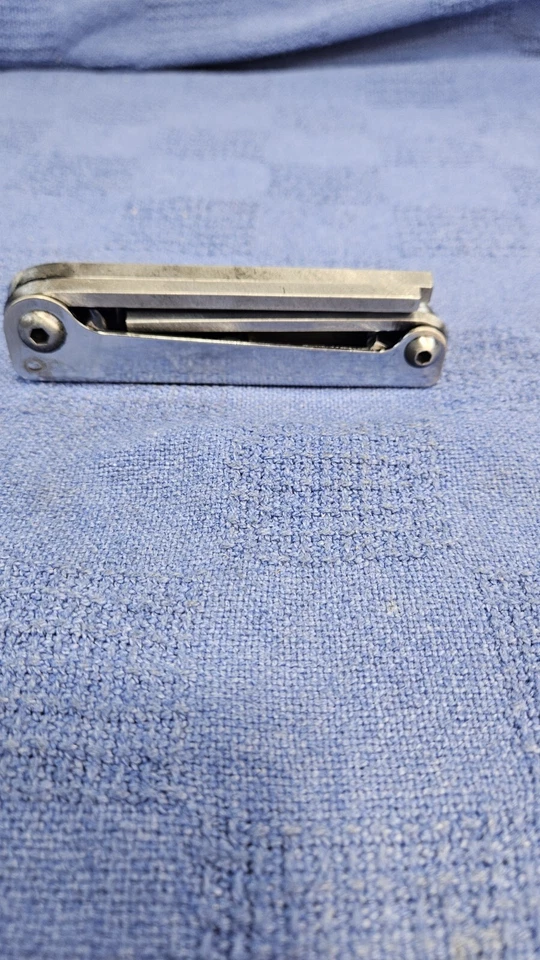 KleinTools #70579 5-Key SAE Fold Hex Key Set, 3/16, 7/32, 1/4, 3/8, 5/16 FREE SH - Image 4 of 4