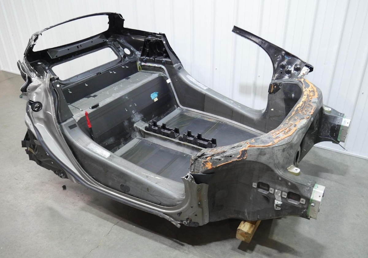 Used Coupe Carbon Tub Body Frame Shell Monocoque Hull 2016-2021