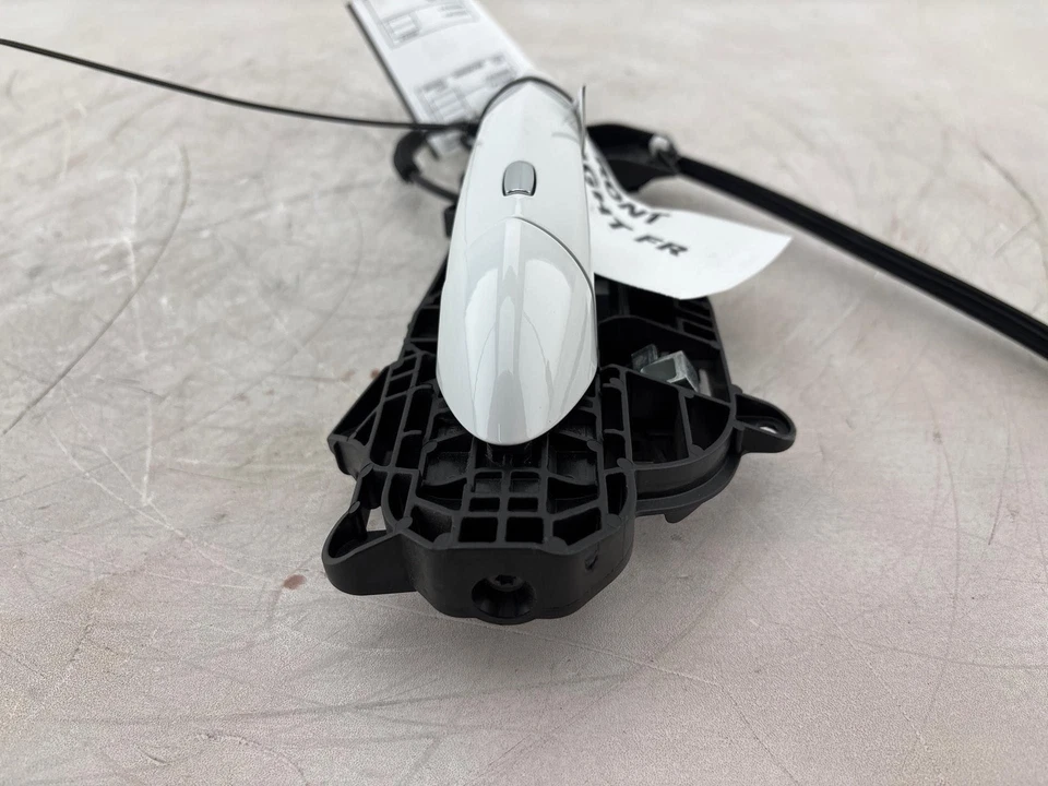 Manija exterior puerta delantera derecha Chevrolet Trailblazer 2021-2024 OEM Foto 2 de 4