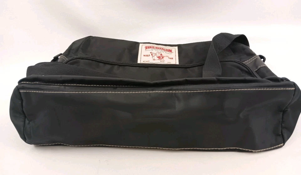 Bolsa de ombro True Religion fragrâncias carteiro noturno preta - Imagem 4 de 4