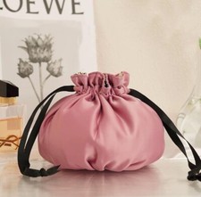 GUCCI Beauty Makeup Cosmetic Pink Drawstring Bag Pouch Floral Novelty Gift New