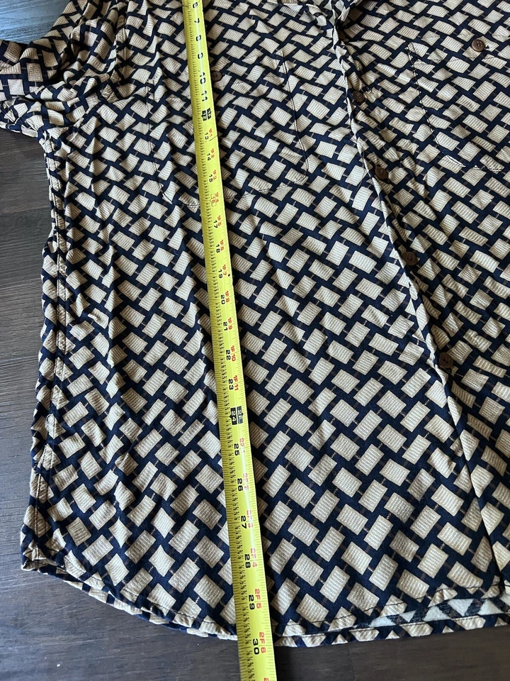 Claiborne Men’s Large Long Sleeve Button Up Geometric Green And Brown Pattern - Image 4 of 4
