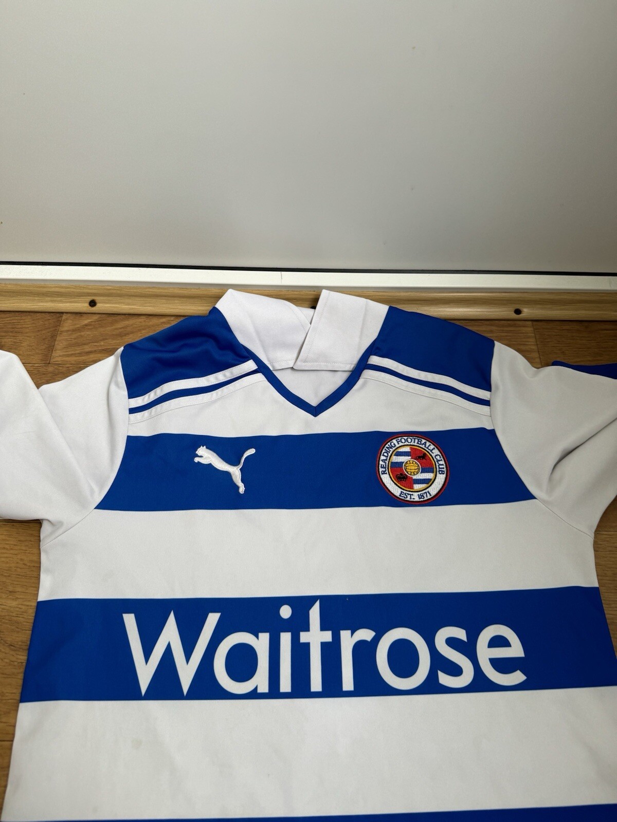 READING ENGLAND 2010 2011HOME FOOTBALL SHIRT JERSEY PUMA Size M  #14 Kebe thumbnail 3