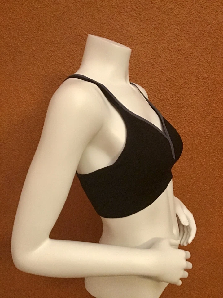 NWOT-CHAMPION SPORTS BRA REMOVABLE PADS,SPAGHETTI STRAPS, M,COLOR BLACK/GRAY. - Image 4 of 4