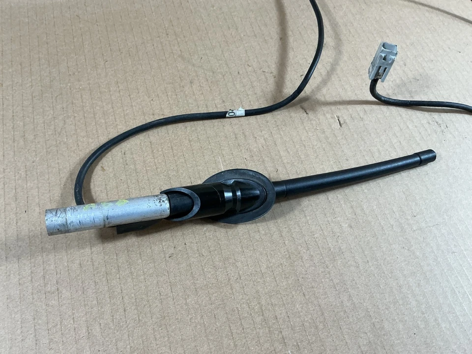 Kit base antena Toyota Sienna 2011-2015 86309-08040 OEM Foto 2 de 4