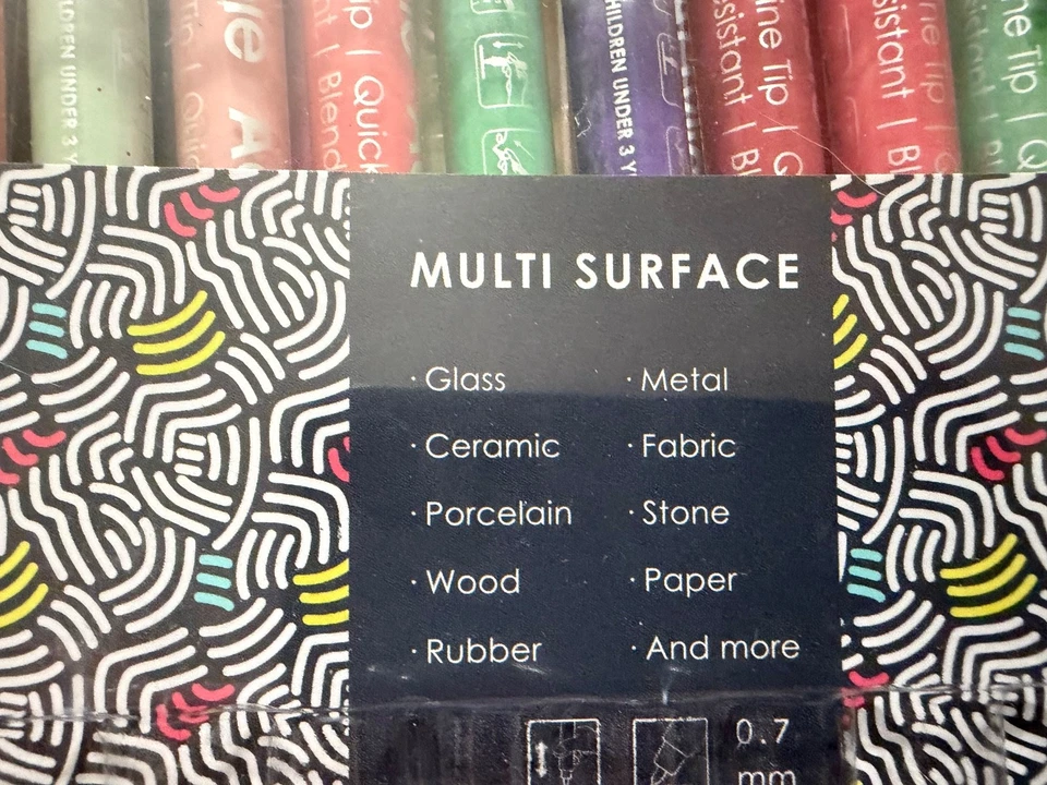 Grabie 28 acrylic multi suface non toxic marker set and assorted color pad - Image 2 of 4