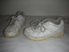 GIRLS DANSKIN NOW SIZE 1 WHITE SNEAKER WALKING SHOES