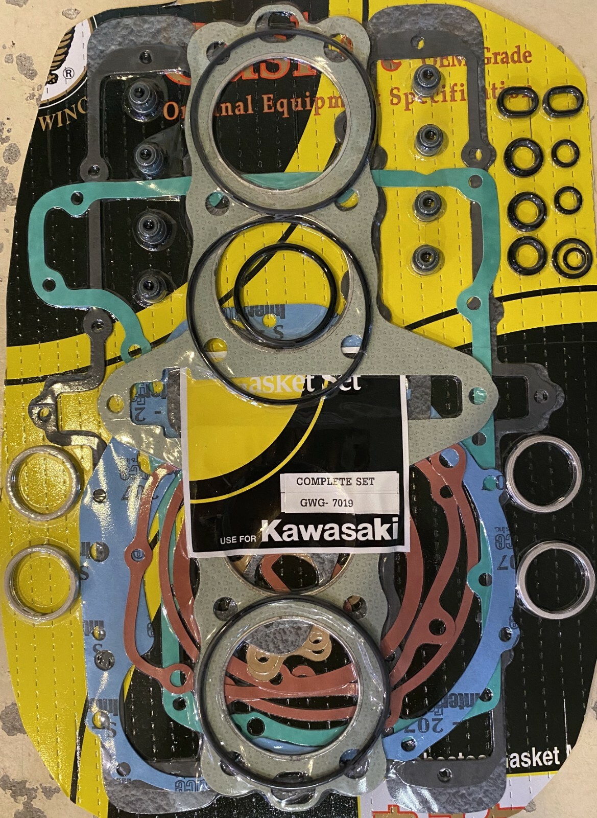 Joint moteur Kawasaki GT 750 pochette complète d'étanchéité carter et culasse moto GT750